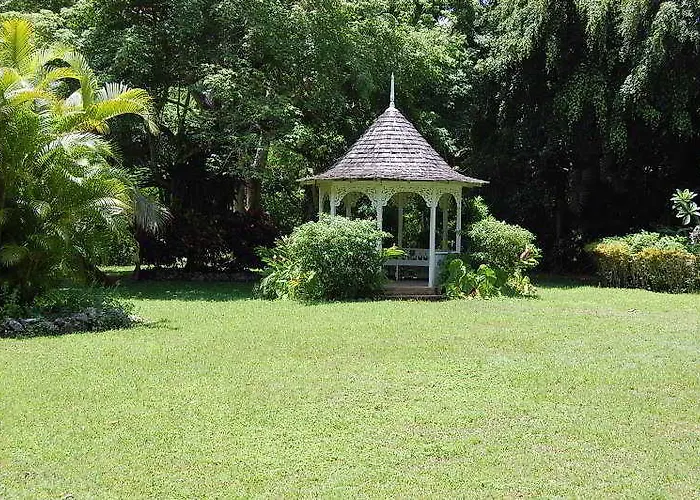 At Shaw Park Gardens & Waterfalls Hotel Ocho Ríos